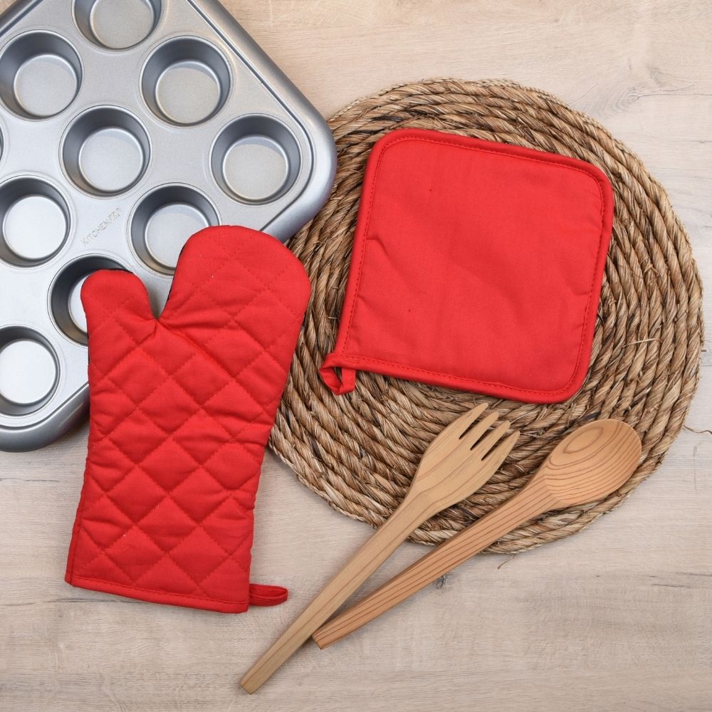 happy-kitchen-silicone-potholder-and-mitten-set-of-2-black-and-red_2.jpg