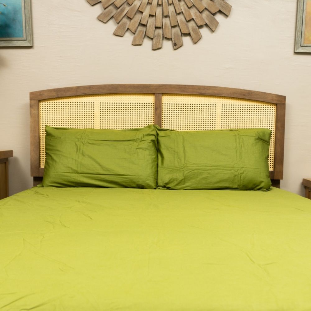 linens-n-things-3-piece-set-bedsheet-cotton-300-thread-count-queen-olive-green-3_1.jpg
