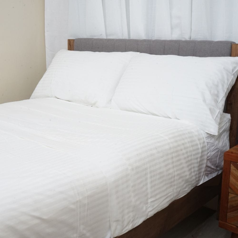 LIFESTYLE 4 Piece Set Bedsheet Hotel Collection Cotton 300 Thread Count White 1 cm With Multiple Size Variations