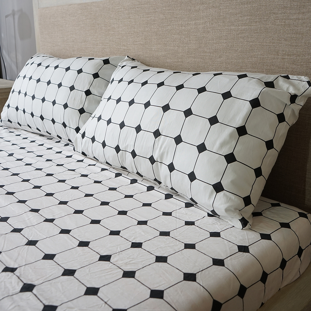 LINENS N' THINGS 3 Piece Set Bedsheet Cotton 300 Thread Count Cube With Multiple Size Variations