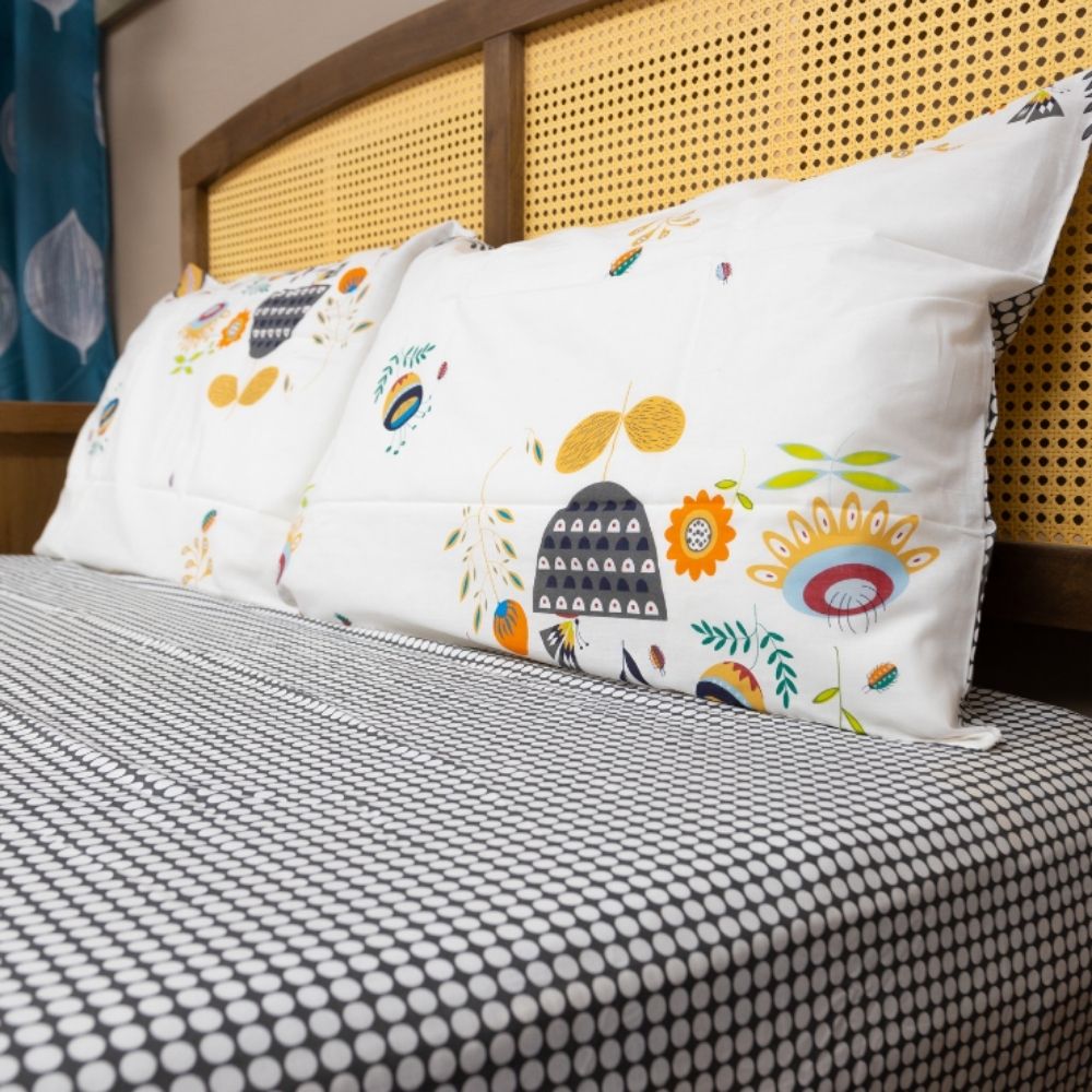 HOMETHREADS 3 Piece Set Bedsheet Flowers With Multiple Size Variations