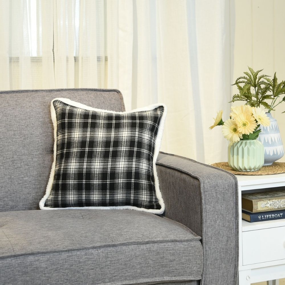 Throw Pillow Case Classic Lattice 17" x 17" Black